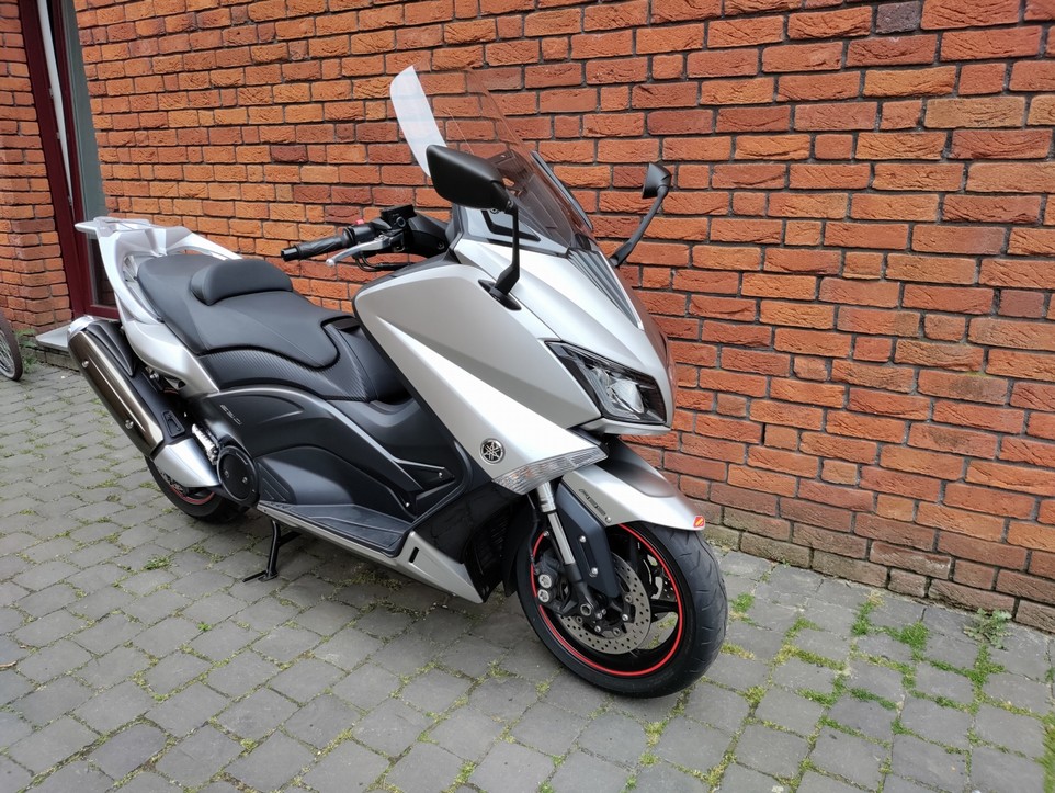Yamaha T-MAX