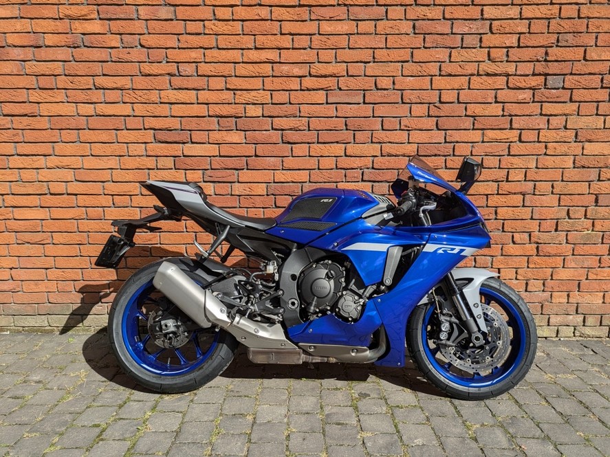 Yamaha YZF-R1