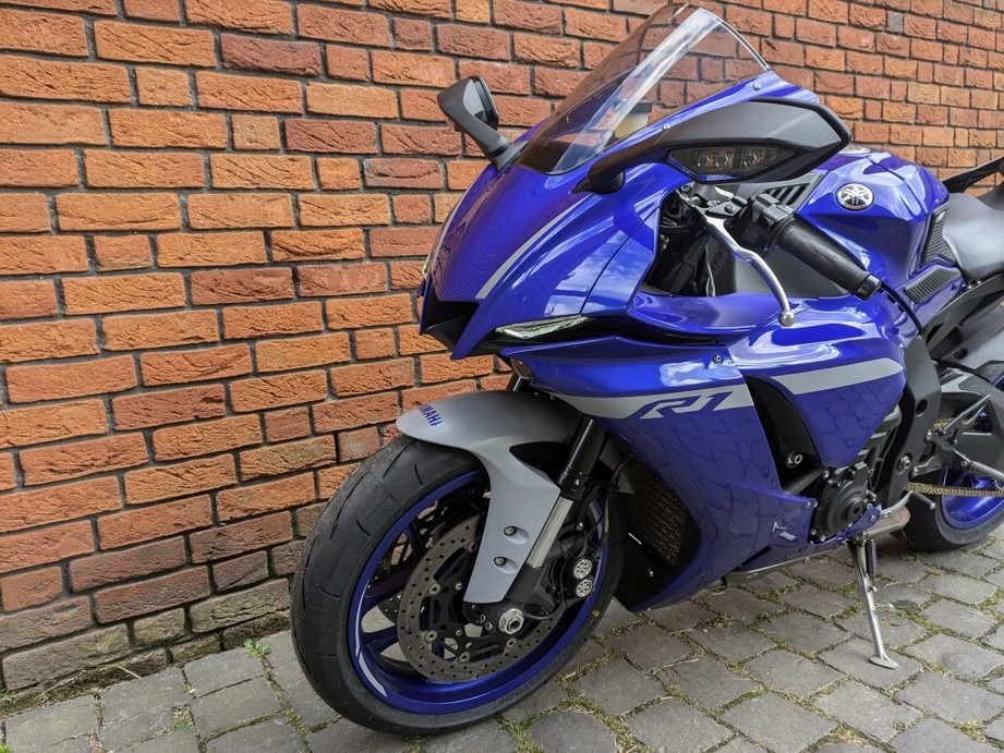 Yamaha YZF-R1