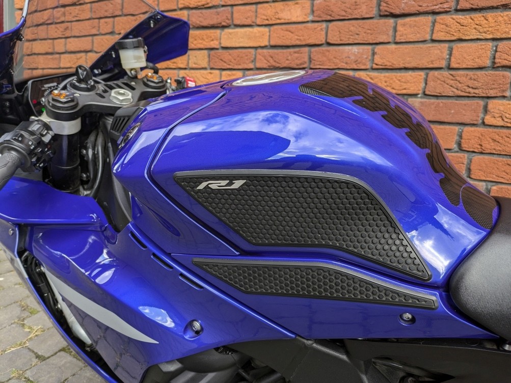 Yamaha YZF-R1