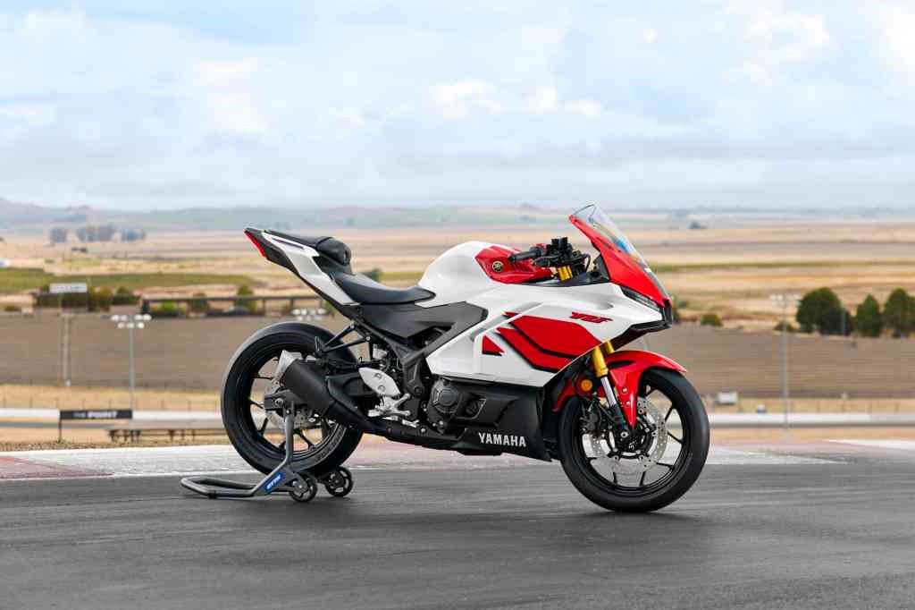 Yamaha R3