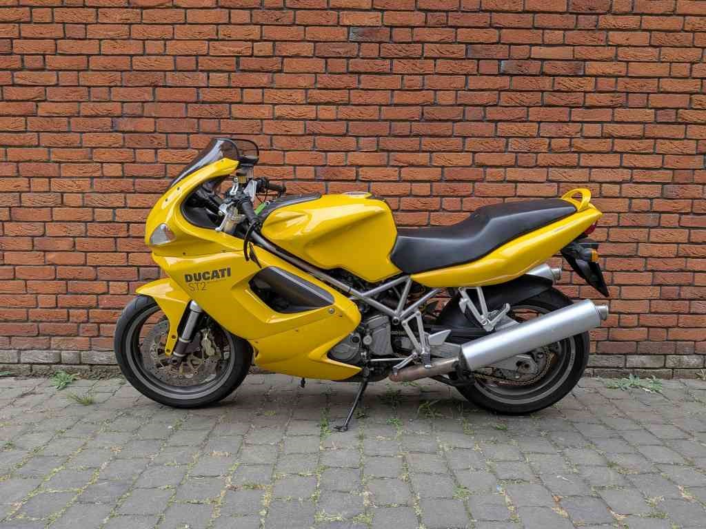 Ducati 944 ST2