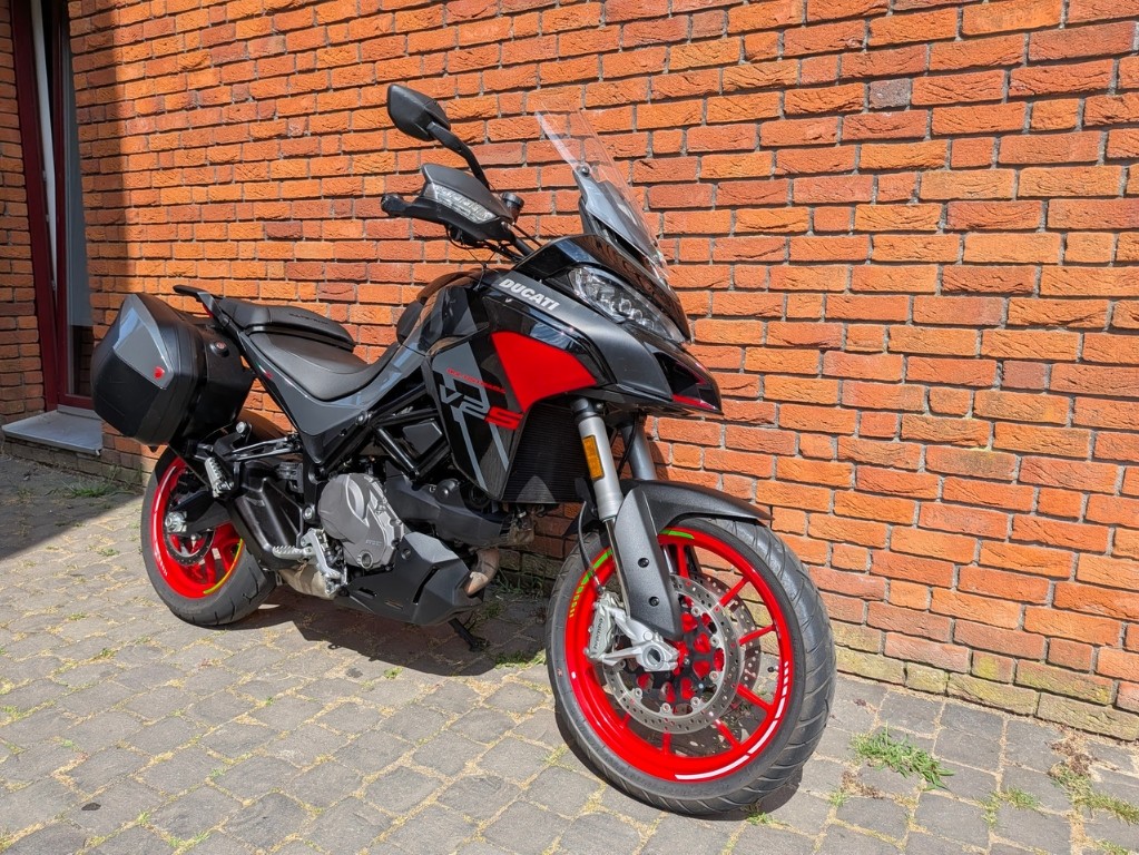 Ducati Multistrada V2 S