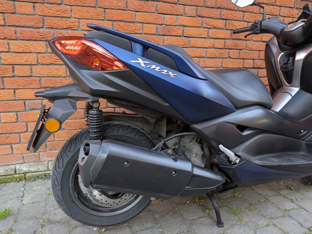 Yamaha X-MAX 300