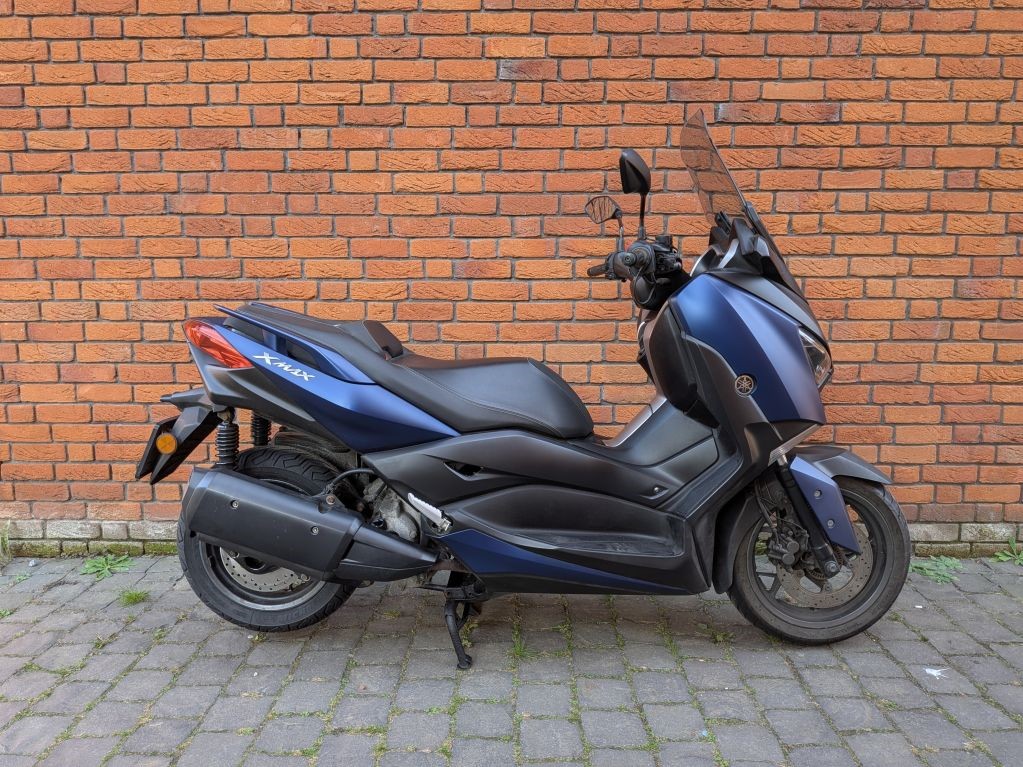 Yamaha X-MAX 300